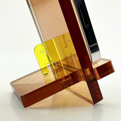 “ELI-phone stand” – CARAMEL BROWN limited edition!